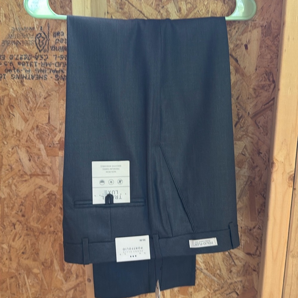 NWT Perry Ellis Travel Luxe Grey Dress Pants